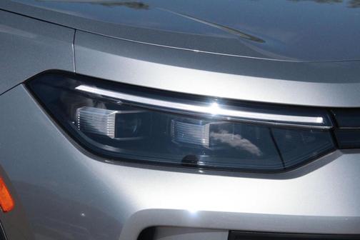 Pyrite Silver Metallic 2025 Volkswagen Tiguan 2.0T SE