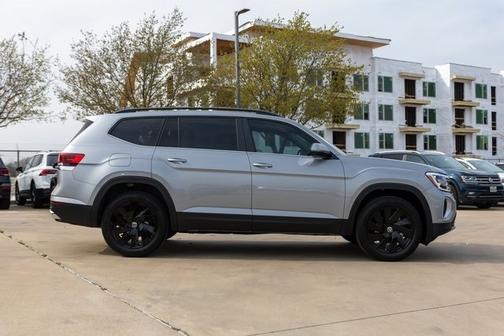 2024 Volkswagen Atlas 2.0T SE w/ Technology