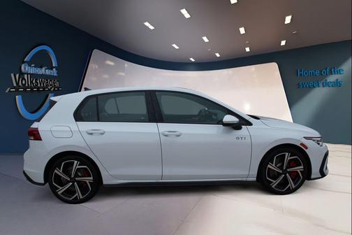 Opal White Pearl 2026 Volkswagen Golf GTI 2.0T SE DSG