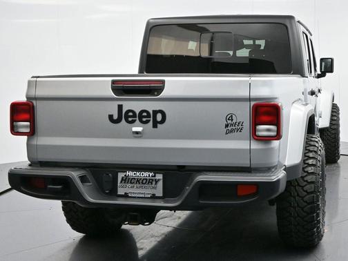 2023 Jeep Gladiator Willys 4x4