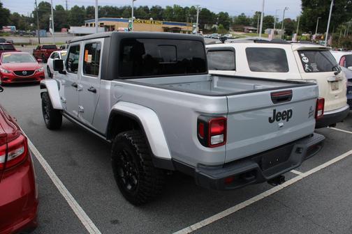 2023 Jeep Gladiator Willys 4x4
