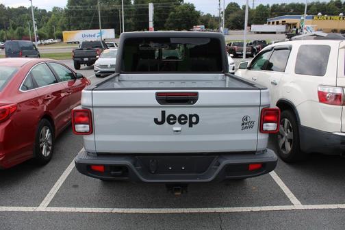 2023 Jeep Gladiator Willys 4x4
