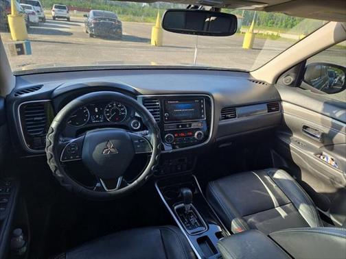 2019 Mitsubishi Outlander SE