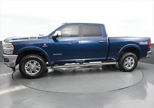 2020 RAM 2500 Laramie Crew Cab 4X4 6'4' Box