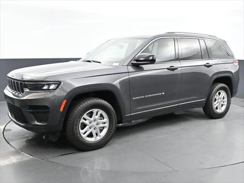 2022 Jeep Grand Cherokee Laredo