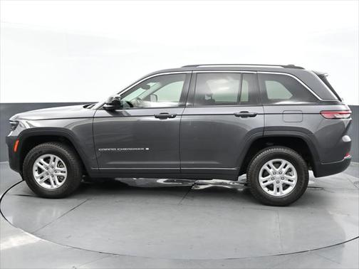 2022 Jeep Grand Cherokee Laredo