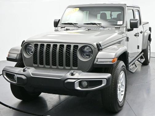 2022 Jeep Gladiator Sport S