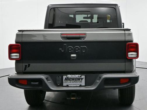 2022 Jeep Gladiator Sport S
