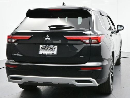 2022 Mitsubishi Outlander SE