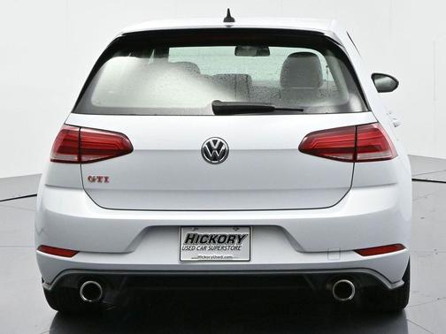 2021 Volkswagen Golf GTI 2.0T SE DSG