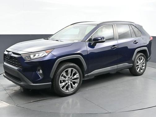2020 Toyota RAV4 XLE Premium
