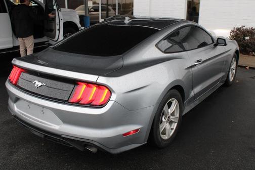 2021 Ford Mustang EcoBoost