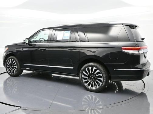 2023 Lincoln Navigator Black Label