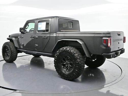 2021 Jeep Gladiator Willys 4x4