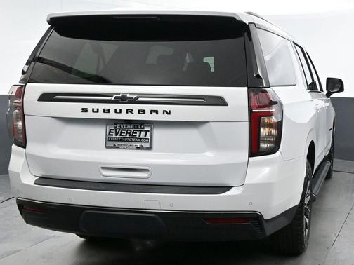 2022 Chevrolet Suburban 4WD Z71