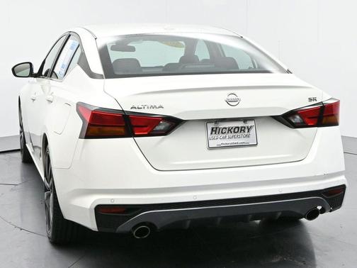 2021 Nissan Altima SR FWD