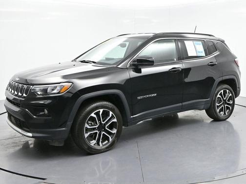 Diamond Black Crystal Pearlcoat 2023 Jeep Compass Limited