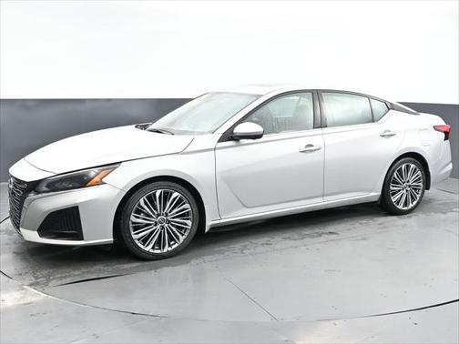 2024 Nissan Altima 2.5 SL