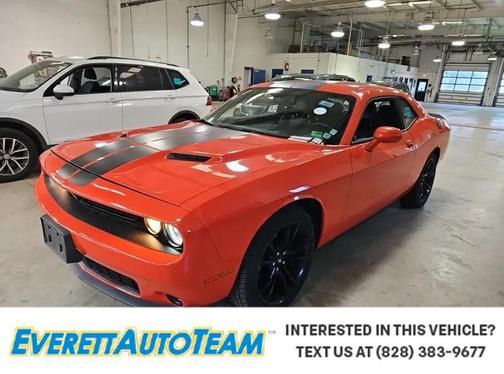 2018 Dodge Challenger SXT