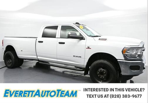 2020 RAM 3500 Tradesman Crew Cab 4x4 8' Box