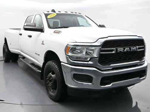 2020 RAM 3500 Tradesman Crew Cab 4x4 8' Box