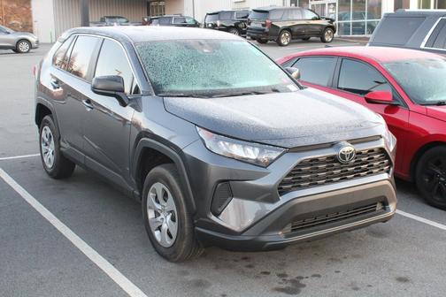 2022 Toyota RAV4 LE