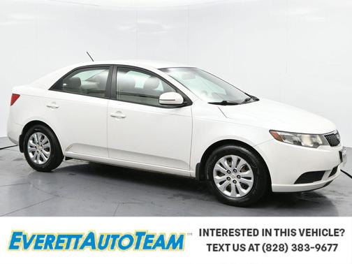Snow White Pearl 2011 Kia Forte EX