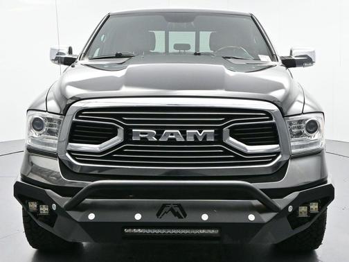 2018 RAM 1500 Limited Crew Cab 4x4 6'4' Box