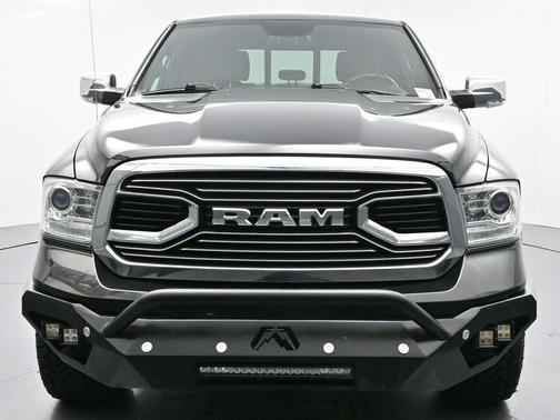 2018 RAM 1500 Limited Crew Cab 4x4 6'4' Box