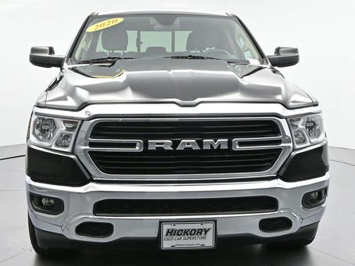 Diamond Black Crystal Pearlcoat 2020 RAM 1500 Big Horn/Lone Star