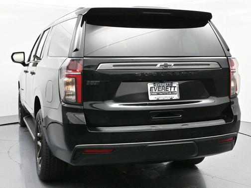 2022 Chevrolet Suburban 4WD Z71