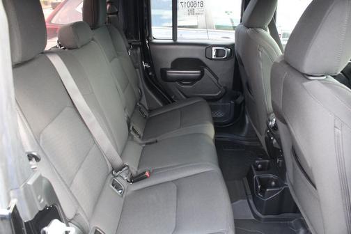 2021 Jeep Gladiator Willys 4x4