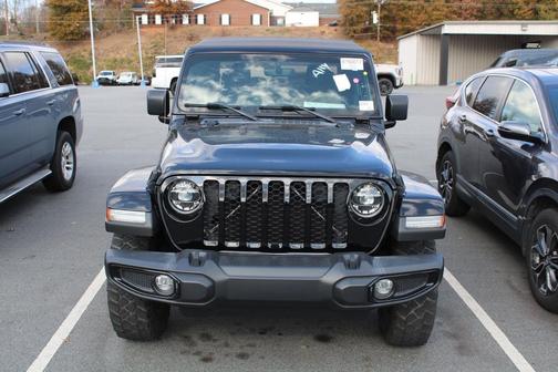 2021 Jeep Gladiator Willys 4x4