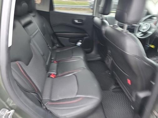 Olive Green Pearlcoat 2018 Jeep Compass Trailhawk