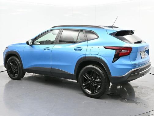 Marina Blue Metallic 2025 Chevrolet Trax FWD ACTIV