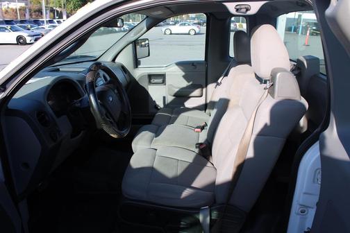2005 Ford F-150 XL