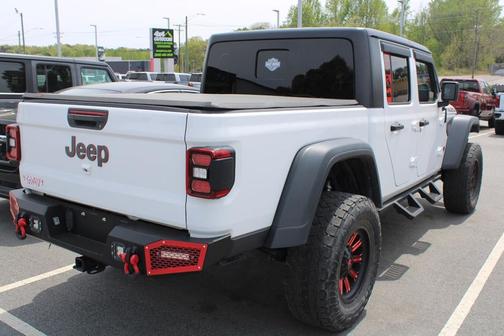 Bright White Clearcoat 2020 Jeep Gladiator Rubicon
