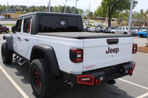 Bright White Clearcoat 2020 Jeep Gladiator Rubicon