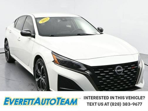 Glacier White 2023 Nissan Altima SR FWD