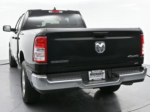 Diamond Black Crystal Pearlcoat 2023 RAM 1500 Big Horn/Lone Star