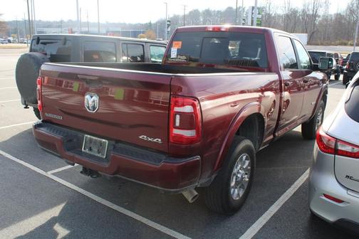 2022 RAM 2500 Laramie Crew Cab 4x4 6'4' Box