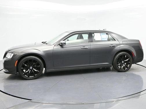 Granite Crystal Metallic Clearcoat 2019 Chrysler 300 Limited