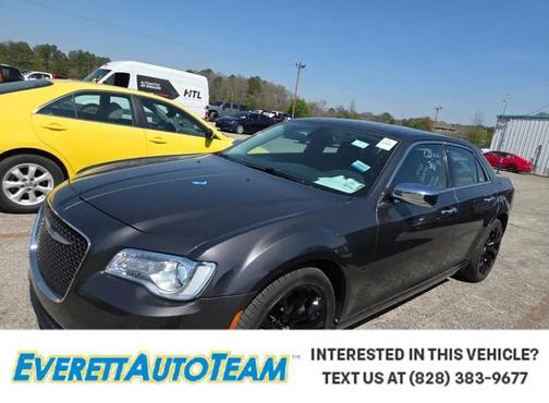 Granite Crystal Metallic Clearcoat 2019 Chrysler 300 Limited