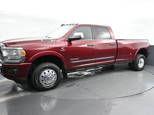 2022 RAM 3500 Limited Crew Cab 4x4 8' Box