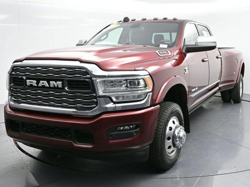 2022 RAM 3500 Limited Crew Cab 4x4 8' Box