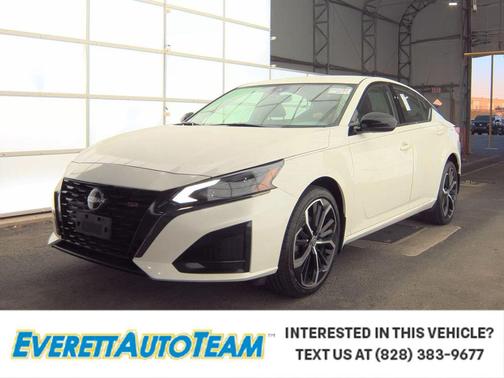 Pearl White Tricoat 2023 Nissan Altima SR Intelligent AWD