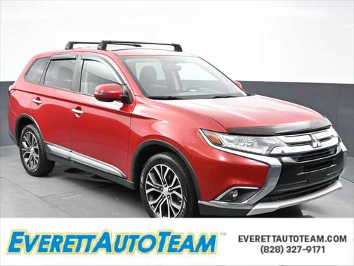 2016 Mitsubishi Outlander SE