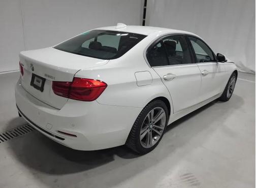 2018 BMW 330 xDrive