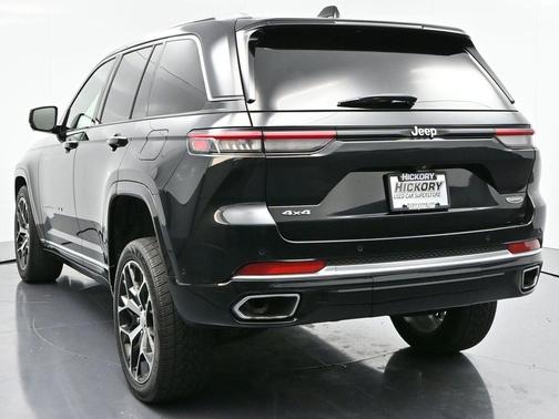 2022 Jeep Grand Cherokee Summit