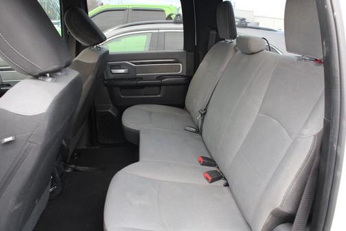 2021 RAM 2500 Big Horn Crew Cab 4x4 6'4' Box